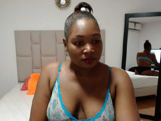 Bilder EbonyCamille I wanna be full naked for youou! 199, we are 142 tokens closer!