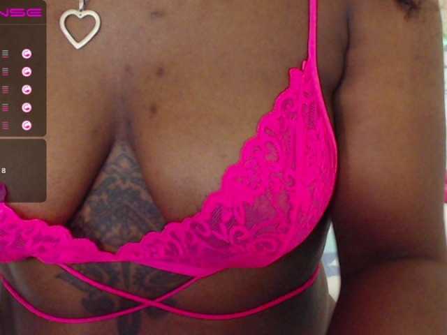 Bilder ebonyscarlet #Ebony #panties #bounce my #boobs / #Topless / Eat my #ass in PVT show! squirt show at goal!! 500tk