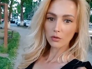 Erotisk videochat Elle-Dior