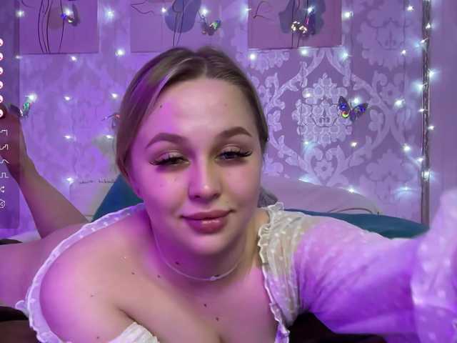 Bilder ElsaEwans Hi cutie love! Domi 2 is working cool!Menu on the screen!Private is open!HAVE FUN WITH ME, I LIKE HAVE GOOD FRIENDS