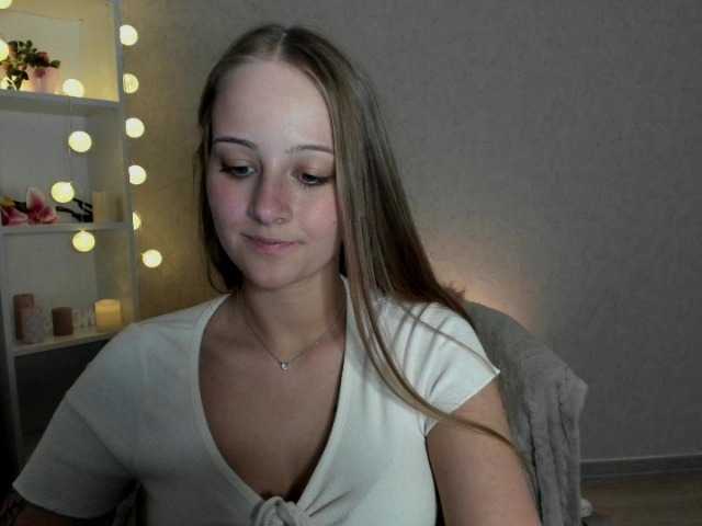 Bilder ElsaJean18 Enjoy my lovely #hot show! Warm welcome to everybody! I want to feel you guys #hot #teen #dance #show