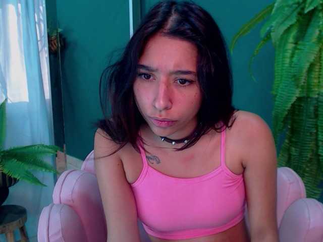 Bilder emilymadness Make me cum and squirt hard #latina #new #18 #young #smalltits #deepThroat #cum #squirt #playdildo [1000 tokens remaining]