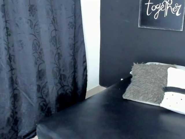 Bilder EmmaCole 642 make me feel so good, when i m very wet i show you my pussy --- instant and multysquirt in goal