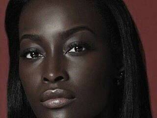 Erotisk videochat flora-brown