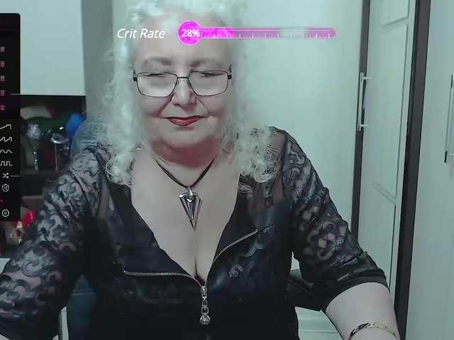 Bilder GrannyWants all shows in clothes only for tokens.. undress only in private