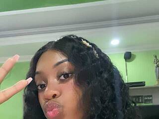 Erotisk videochat Hannan-baker