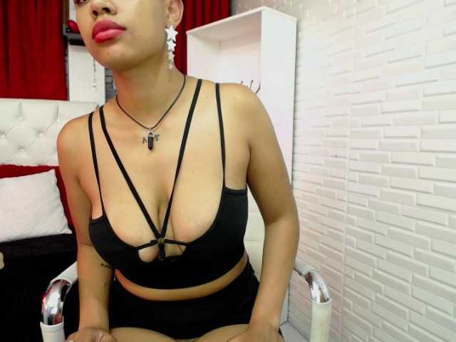 Kringkasting av skjermbilder Hellie-moore