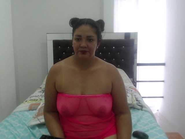 Bilder Honey-Girl-km Hey guys ask me for my hot pictures at goal i play with my wet pussy #latin #dildo #bigtits #deliciuspussy