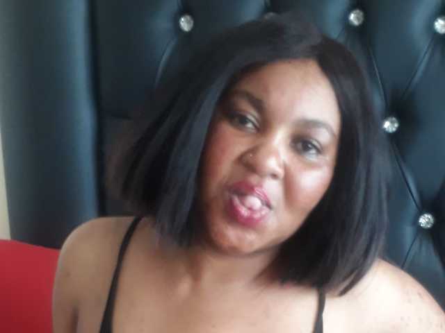 Foto av profilen HORNYNIPPLES