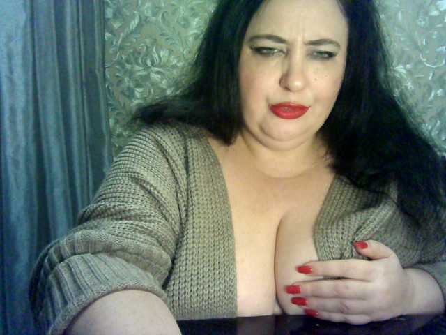 Bilder hotangel-fun1 mistress with big boobs and hairy pussy gets orgasm from sex machine 300tk
