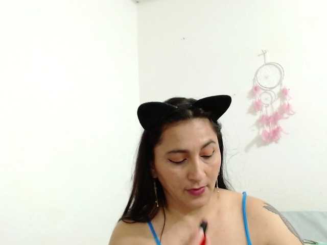 Bilder HotxKarina Hello¡¡¡ latina#play naked for 100 tips#boob for 30# make happy day @total Wanna get me naked? Take me to Private chat and im all yours @sofar @remain Wanna get me naked? Take me to Private chat and im all yours @latina @squirt
