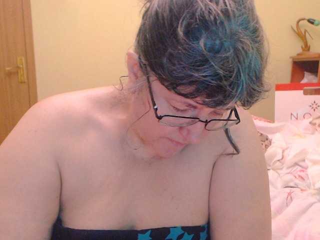 Kringkasting av skjermbilder HugeTitsXXX