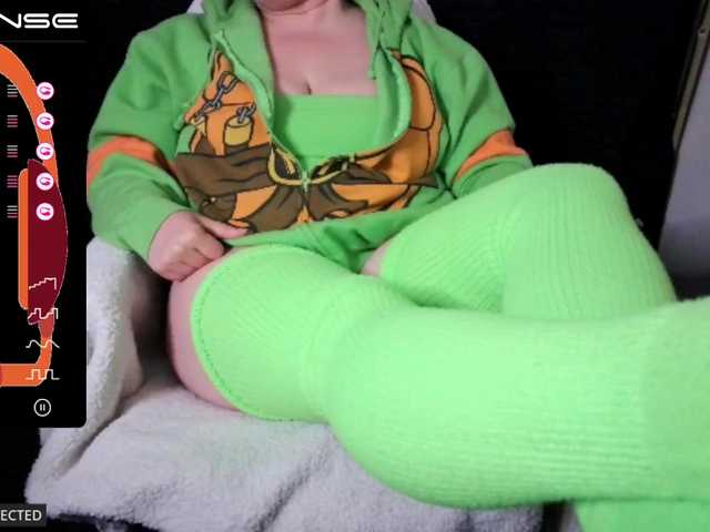 Bilder imaboulder Socks off at 500 TKNS Sweater off at 2,000 TKNS Social in bio to subscribe and DM me