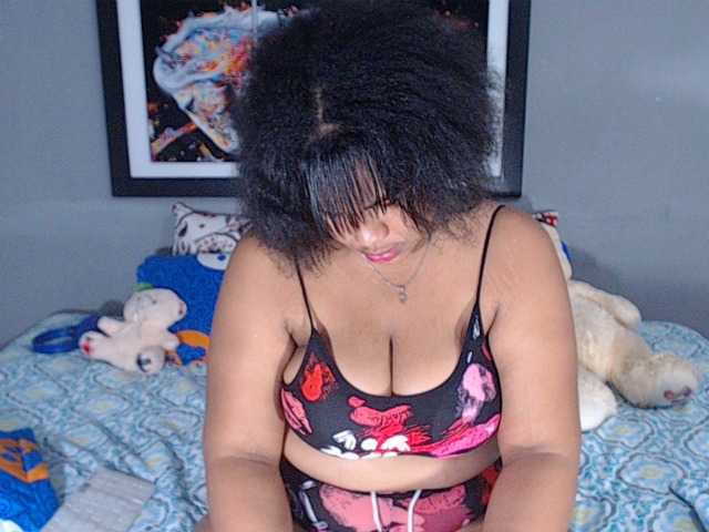 Bilder jasmin181 hi beby welcome to my room, today are a SQIRt show in private 10 minute you can not miss it