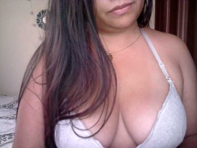 Bilder Jordibluss Please take me off my bra and let's do a little titsplay