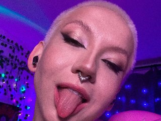 Erotisk videochat joyce_treier