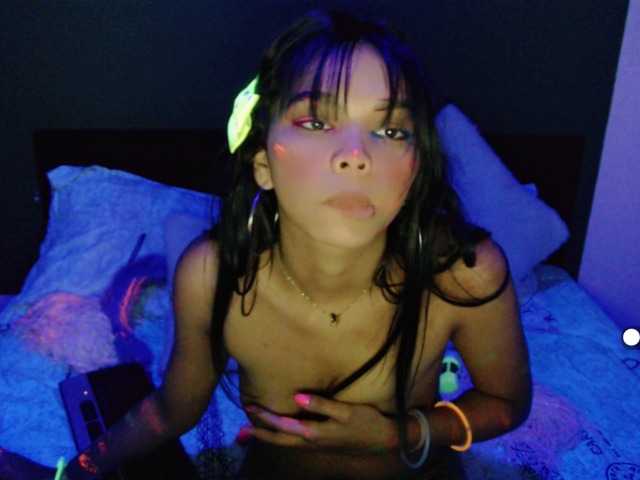 Bilder Kathleen show neon #feet #ass #squirt #lush #anal #nailon #teenagers #+18 #bdsm #Anal Games#cum,#latina,#masturbation #oil, ,#Sex with dildo. #young #deep Throat #cam2cam #anal #submissive#costume#new #Game with dildo.