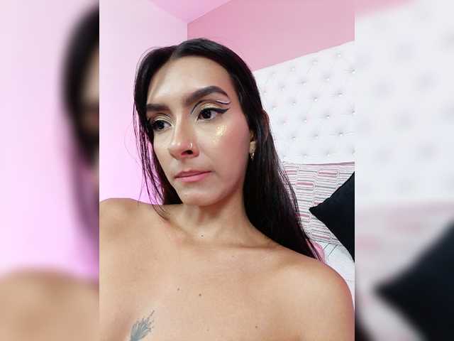 Bilder KelsyMoore Tell me your wildest thoughts and let´s have fun together playing with this hot colombian body . FULL NAKED + BLOWJOB AT @remain