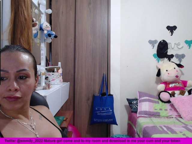 Bilder emmily_castro hello come and play with me but with care I'm at home