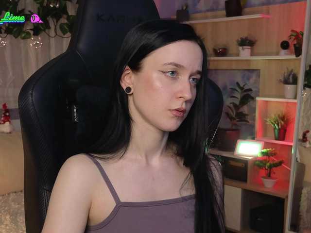 Bilder Kira_Li_Lime Hello everyone, I am Kira❤ ^ _ ^ Stream of game and creative amateur performances:* toys in complete private. Privat from 5 minutes, write to a private messenger before Privat. To an erotic show 3 501 tokens