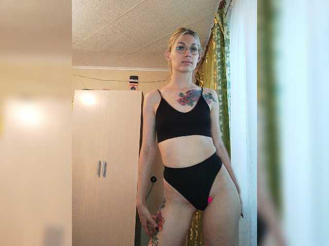 Bilder KRISTEN_MANGO Vibration levels: 2. 5. 11. 21. 41. 71. 101. Hot show in full prv. 300 tk pre tip before pvt in public chat. All requests on the type-menu. Submit with one coin Love vibration 101 tk Random 49/Wave 88/Pulse 111/Earthquake 222/ Fireworks 555