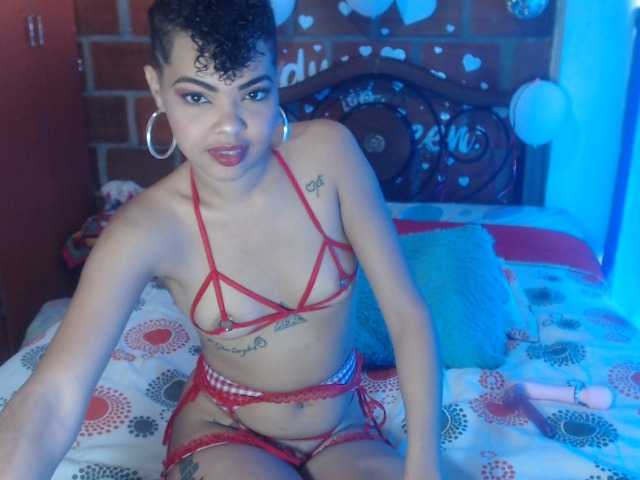 Bilder ladyqueen19x INSTANT SQUIRT FOR 100 tokens ,how much squirt make me ?? #anal #squirt #ebony