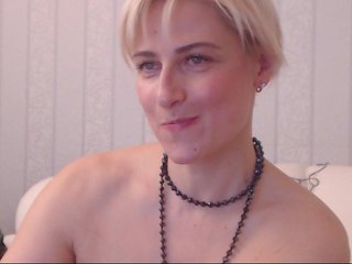 Bilder LadyyMurena Hello guys!Show tits here for 30 tok,hairy pink pussy for 50,all naked -90,hot show in pvt or in group or in pvt