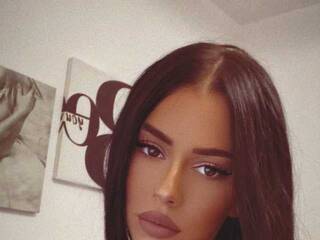 Erotisk videochat LaraShaw