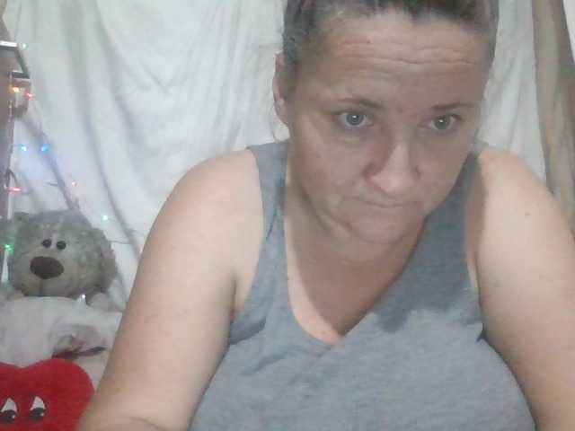 Bilder LaraXXX33 Hello Today my bigg boobs are just 10 tok if u want see more I have menu try it!!