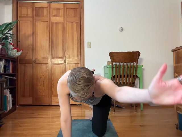 Bilder LeahWilde Yoga time!- keep in mind lurkers will be banned, if you can't tip you can't stay