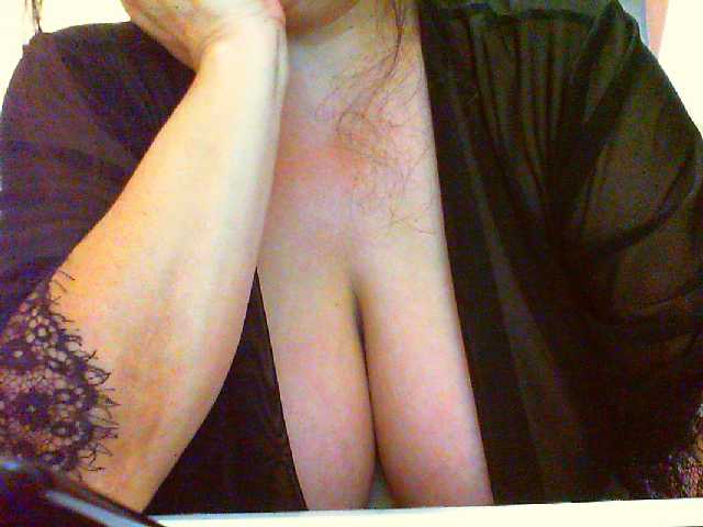 Bilder Alena209 Hello! Good mood to you all! show breasts 40 tokens. show face 100 tokens ass 30, cam 30 friends 10 talk