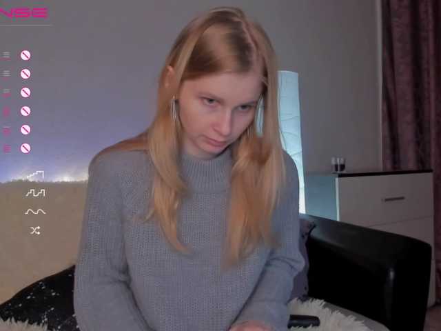 Bilder Lesya_ Hi, I'm Olesya. Lovens from 2 tokens. Show: 50 ass slaps 1000 to collect 307 collected 693 left to collect. Countdown to the end of the hour