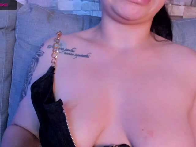Bilder Lila-Sweeden I feel a little lonely, want to make me company? GOAL: Blowjob + Saliva on boobs