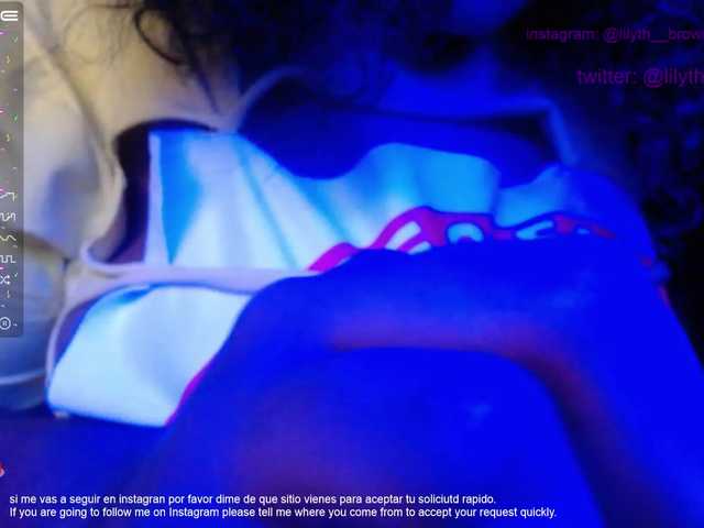 Bilder Lilyth-brown hello welcome to my room, I hope to receive your support and send many tks so that you make me very wet mmm you want to be the owner of my first anal show just send 200,000 tks and you will be the first to have my first anal show 11111 .
