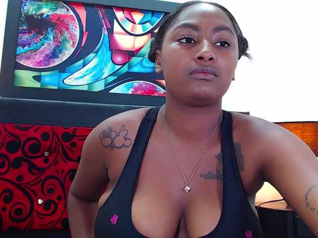 Bilder linacabrera welcome guys come n see me #naked #wild #naughty im a #ebony #latina #kinky #cute #bigtits enjoy with me in #pvt or just tip if u like the view #deepthroat #sexy #dildo #blowjob #CAM2CAM