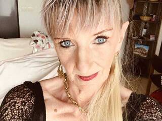 Erotisk videochat LISA-PARIS