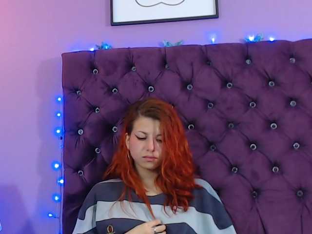 Bilder LolaMustaine ♥♥ TONGUE PLAY ♥ Rub my face with your soft tongue and taste me♥#mistress #dom #redhead #tiny #young #skinny #feet #deepthroat #ahegao #prettyface #tattoo