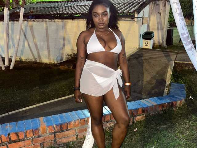 Foto av profilen loveebonyyjuices