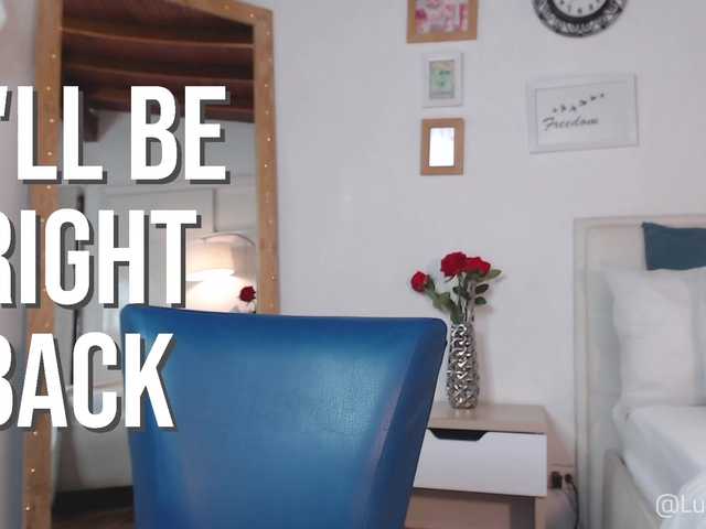 Bilder luci-vega Hello Guys! I am very happy to be here again, help me have a great orgasm with your tips [500 tokens remaining GOAL: RIDE DILDO 488 ]