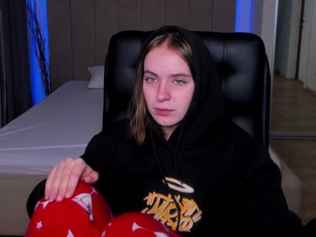 Bilder MaddyMuti GOAL500 TOKENS AND I MADE CUM SHOW