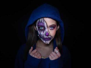 Erotisk videochat MadieMoore