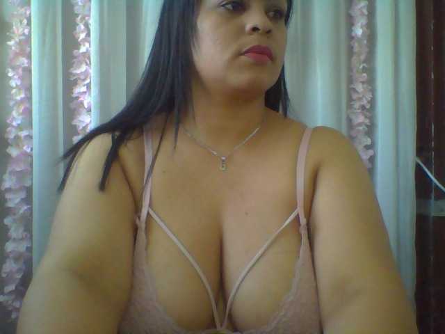 Bilder mafersmile #latina #bigboobs #bbw #mature #mistress