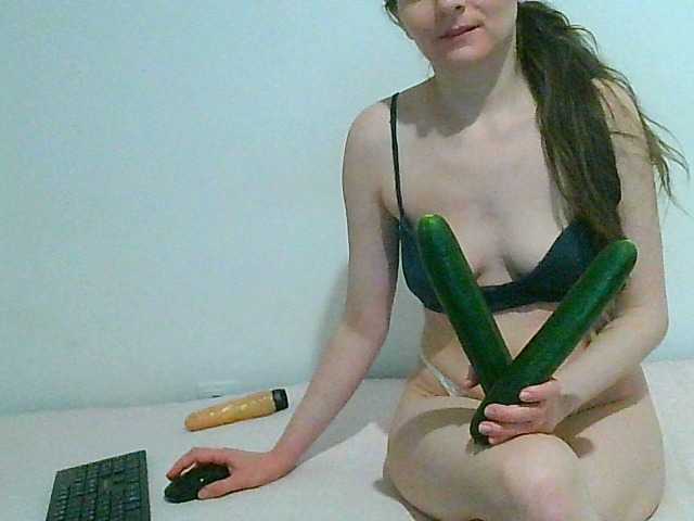 Bilder MagalitaAx go pvt ! i not like free chat!!! all for u in show!! cucumbers will play too