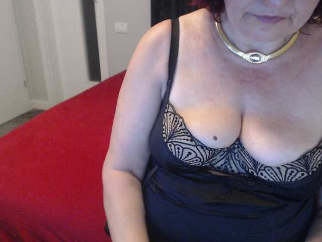 Bilder maggiemilff68 #mistress #mommy #roleplay #squirt #cei #joi #sph - every flash 50 tok - masturbate and multisquirt 450- one tip