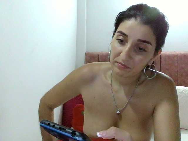 Bilder mao022 hey guys for 2000 @total tokens I will perform a very hot show with toys until I cum we only need @remain tokens