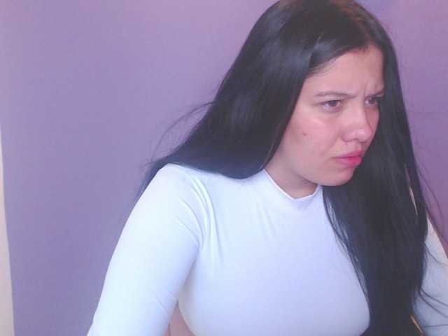 Bilder maria-xiomara kisses and play with tongue [20 tokens left] #bigboobs #new #latinas #20 #teen #ass