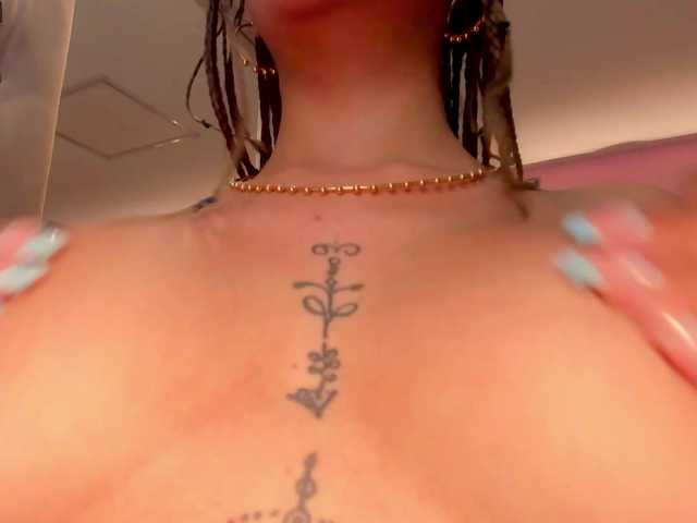 Bilder MariamRivera I want you to come into me and enjoy this hot Halloween GOAL: BIG SQUIRT 0