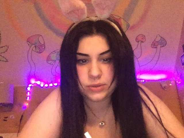 Bilder MarianaWillss Help me to get 500 tokens babes:*