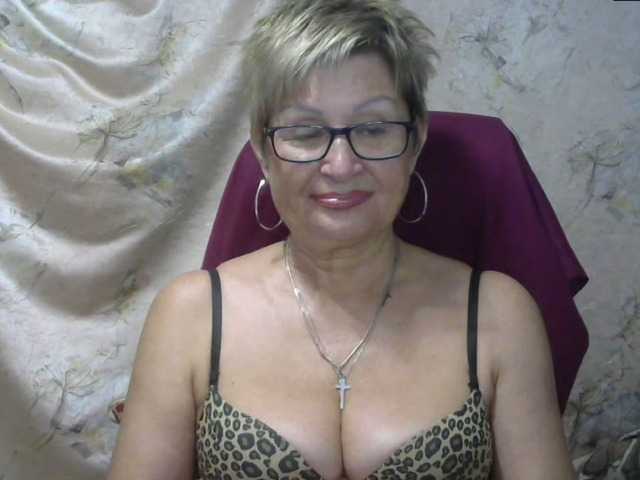 Bilder MatureLissa Who wants to see mature pussy ? pls for @total English and German