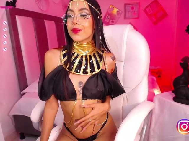 Bilder MelyTaylor ❤️hi! i'm Arlequin ❤️enjoy and relax with me❤️i like to play❤️⭐ lovense - domi - nora ⭐ @remain Toy in my hot and wet pussy with fingers in my ass, make me climax @total